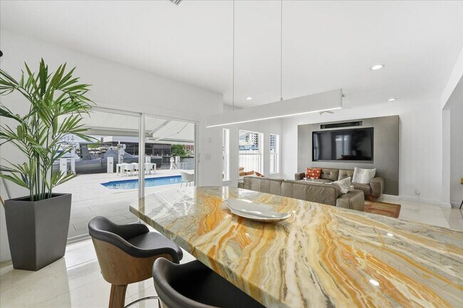 Foto del edificio - 4331 W Tradewinds Ave