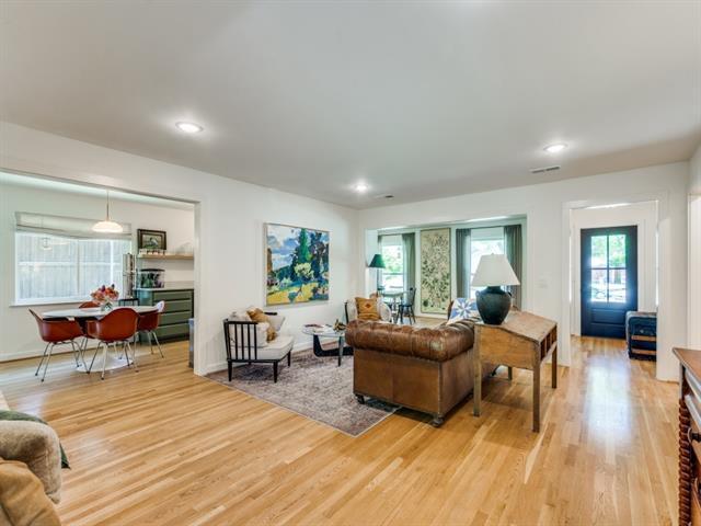Building Photo - 1504 Cliffbrook Dr