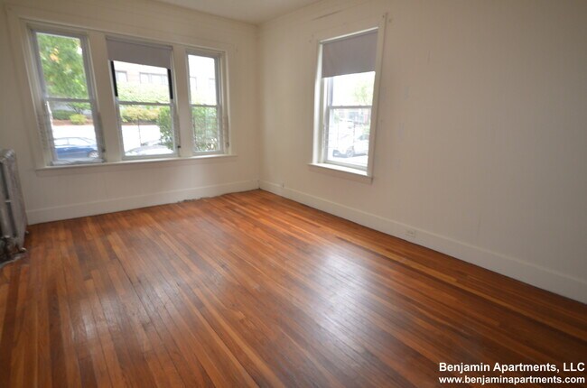 Foto del edificio - 130 Englewood Ave