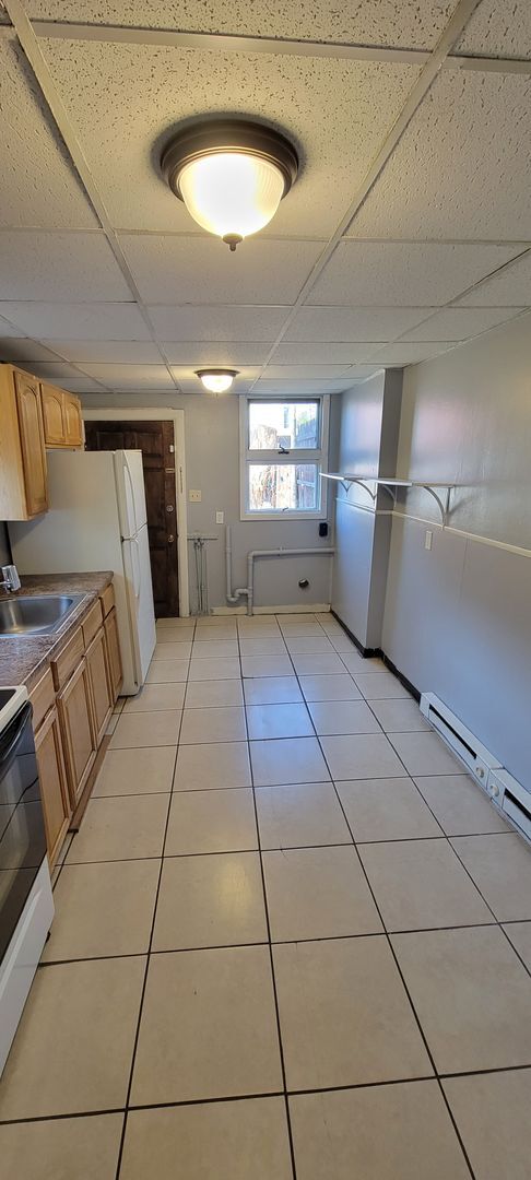 Foto del edificio - 3 Bedroom / 1 bathroom Home in Allentown!!