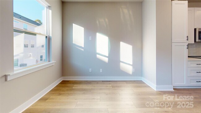 Foto del edificio - 3926 Winterfield Pl