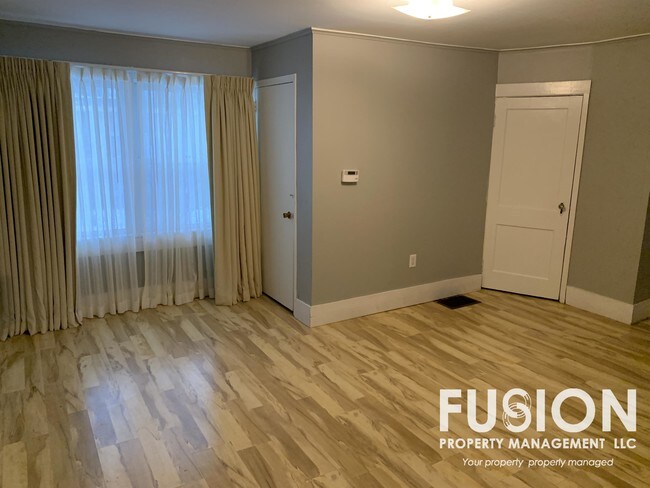 Building Photo - 1451 Williston Rd