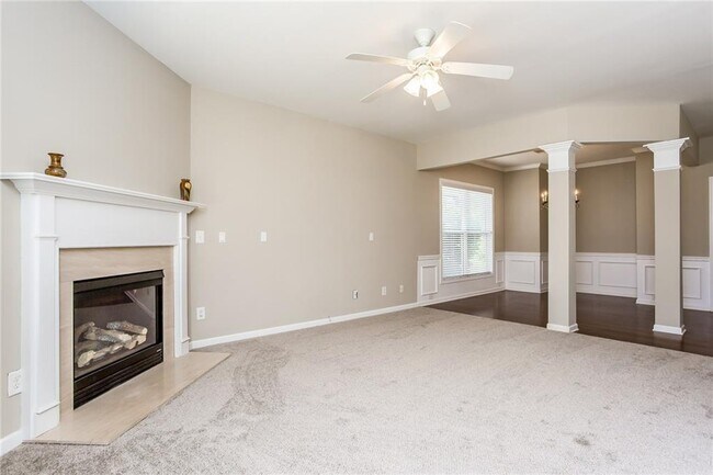 Building Photo - 5765 Crestwick Wy