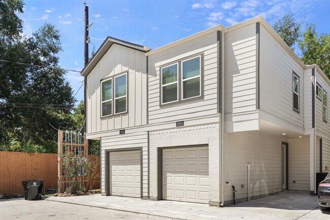 Building Photo - 13514 Axel Ln