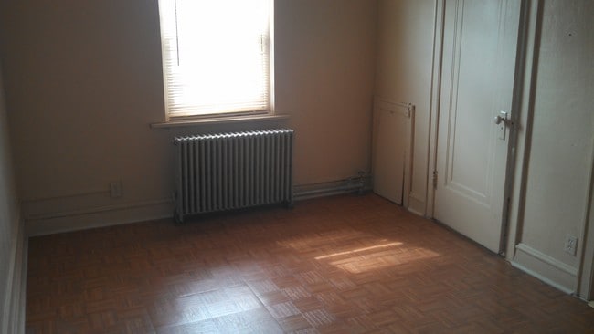 Main Room - CASA Apartments - Waukegan