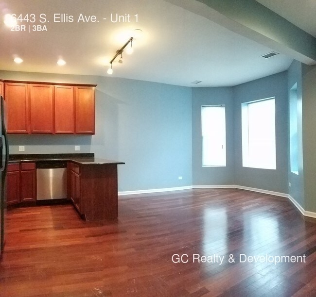 Building Photo - 6443 S Ellis Ave