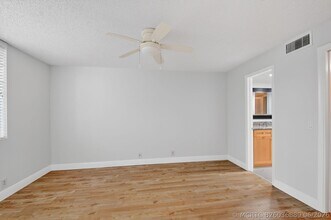 Building Photo - 4080 Tivoli Ct
