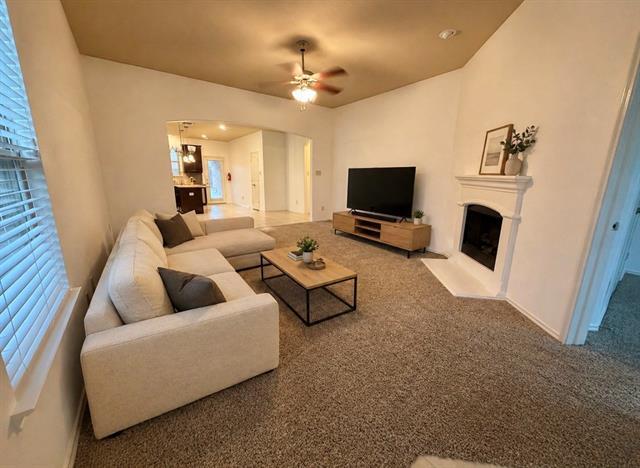 Foto del edificio - 305 Rustic Oak Ln