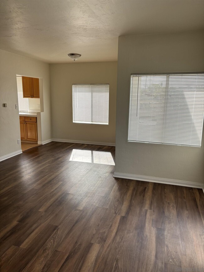 Building Photo - 2149 Flintridge Dr