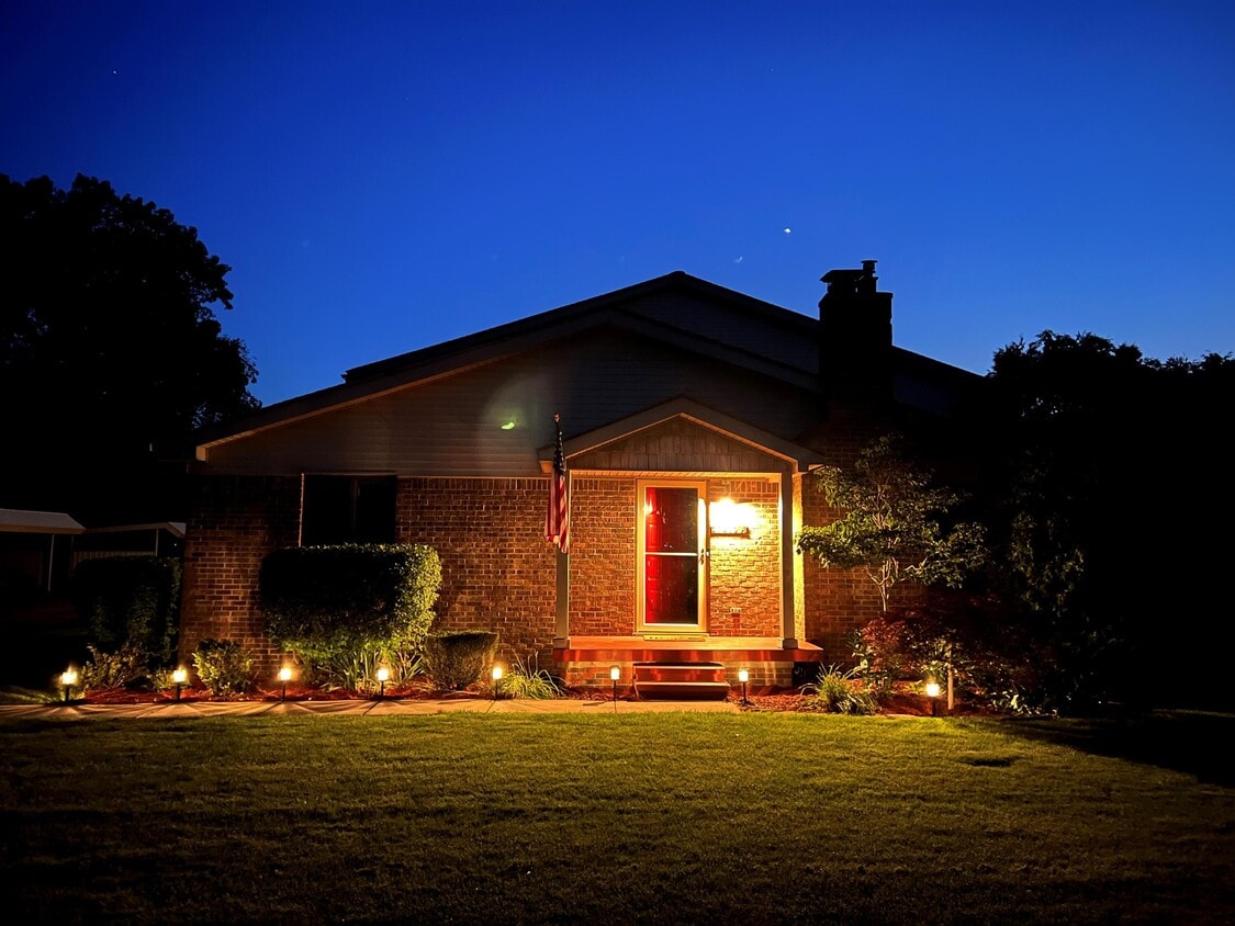 Primary Photo - 27870 Reo Rd
