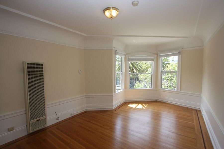 Primary Photo - 2341 Market St