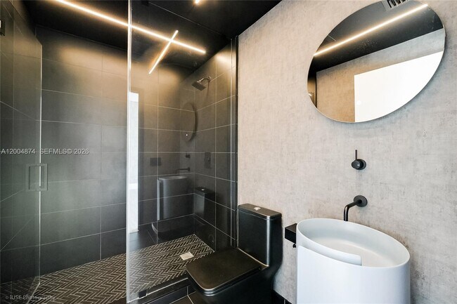 Foto del edificio - 788 NE 23rd St