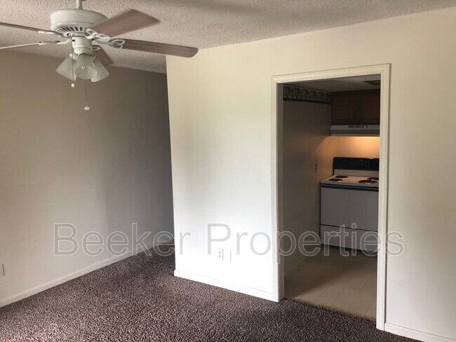 Foto del edificio - 2725 43rd Ave