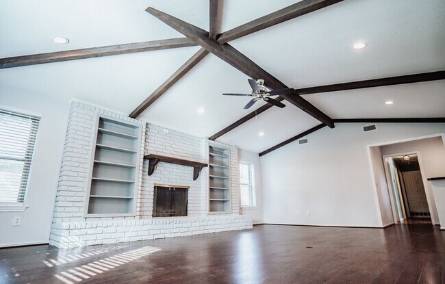 Foto del edificio - 3205 Winchester Dr