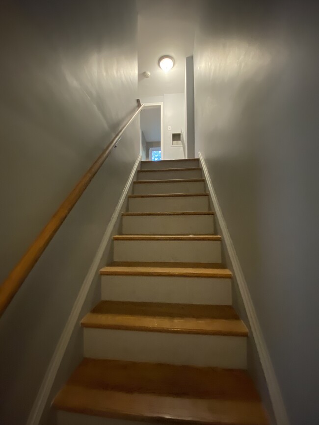 Stairs to 2nd Floor - 17204 Birchcrest Dr