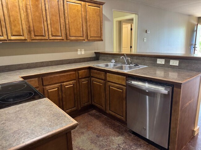 Foto del edificio - 2711 Ridgecrest Rd