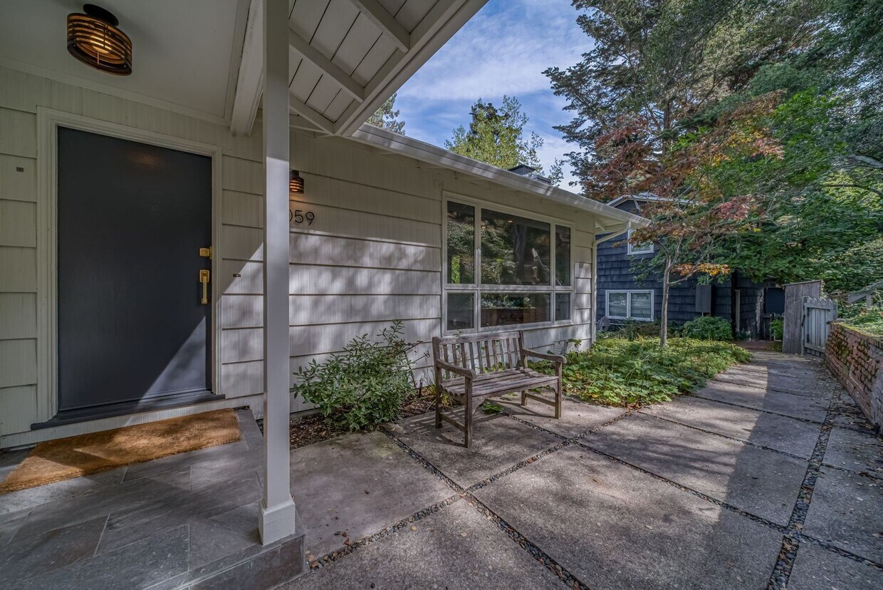 Primary Photo - OAKLAND HILLS HOME FOR RENT $5,400/month