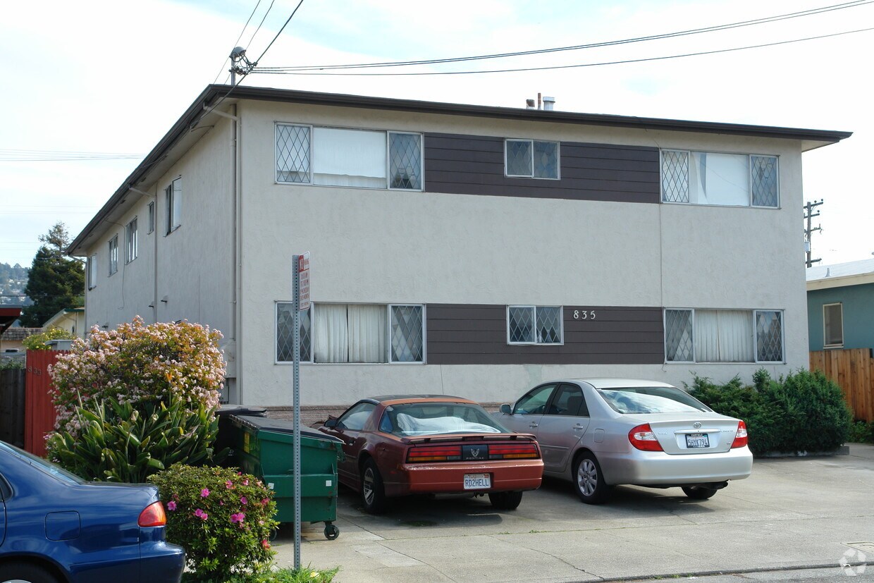 Building Photo - 835 Cornell Ave