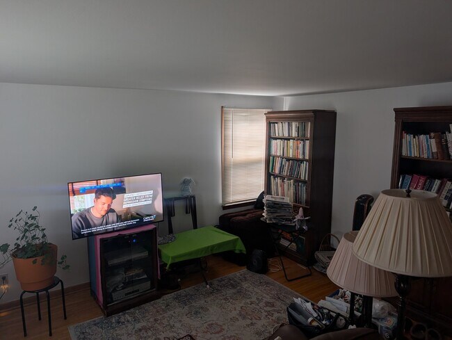 Building Photo - 176 Garden Pkwy