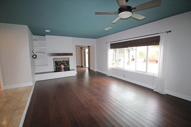 Foto del edificio - 131 Beverly Dr