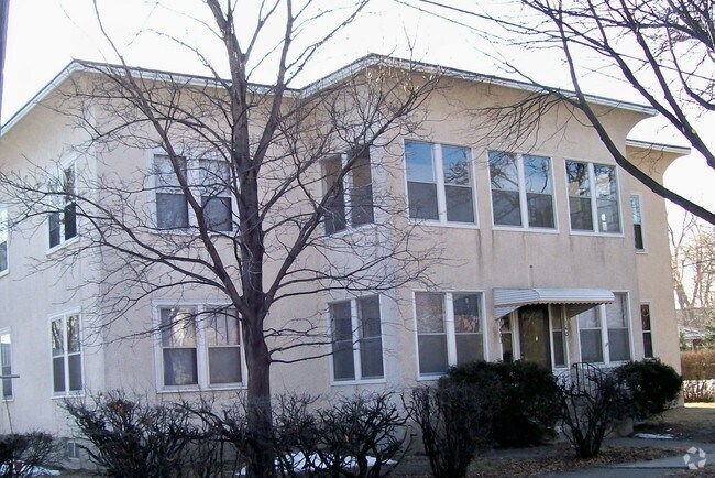 Foto del edificio - 1401-1403 3rd St NE