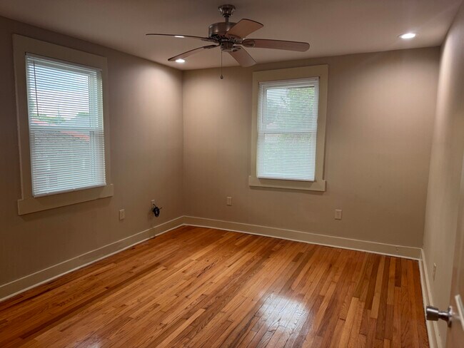 Foto del edificio - 2555 Elder St