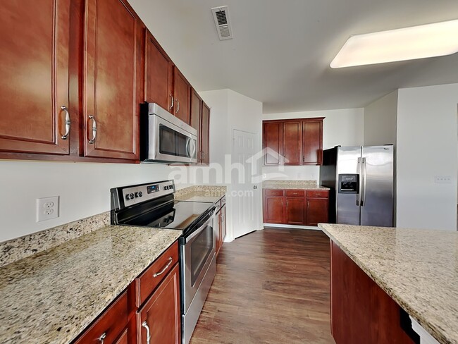 Building Photo - 2010 Blue Stream Ln