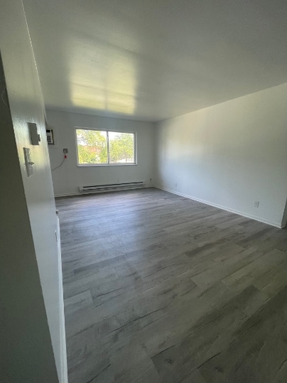 Building Photo - 750 E Michigan Ave