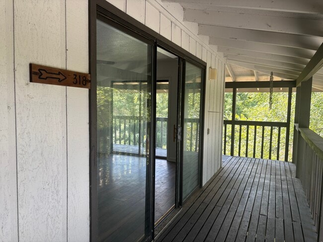 Building Photo - Hillside Apartments