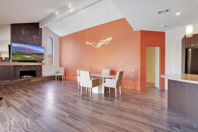 Building Photo - 73416 Irontree Dr