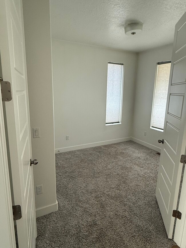 Building Photo - 6086 W Esker Terrace Ln