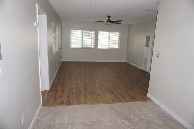 Building Photo - 12512 Doty Ave