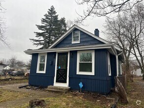 Building Photo - 2202 Hamilton Ave