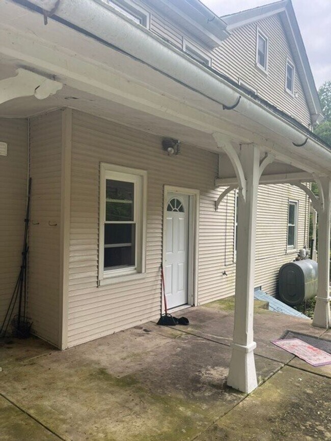 Foto del edificio - 702 Wyomissing Rd