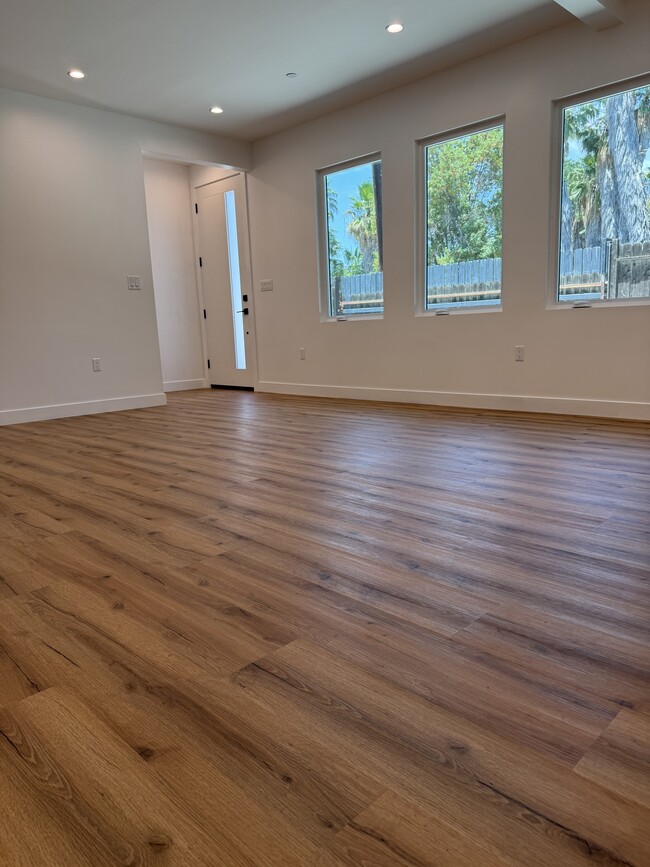 Building Photo - 17457 Bullock St