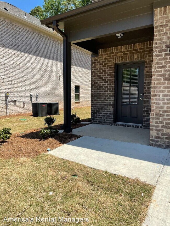 Building Photo - 4 br, 2.5 bath House - 7967 St. James Drive