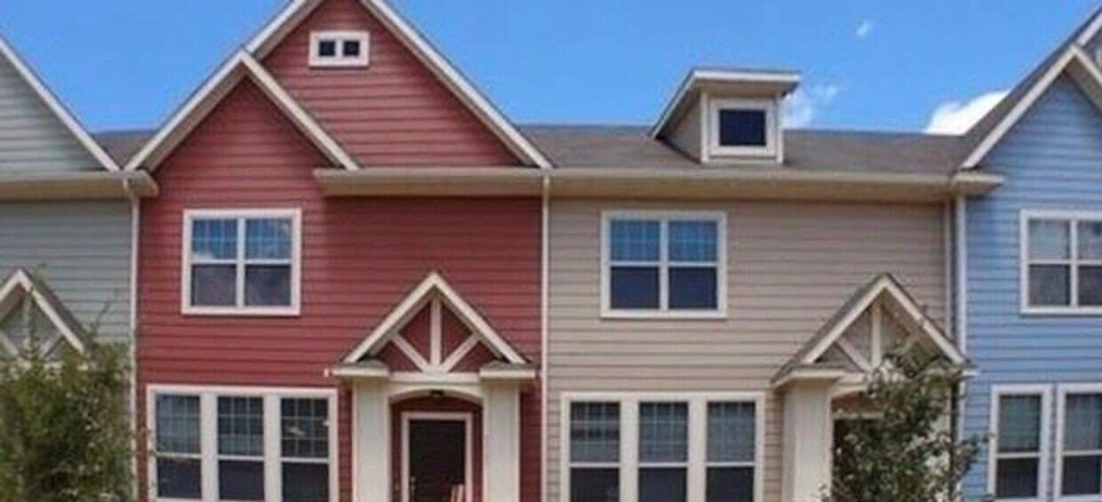 Foto principal - Beautiful 3 Bedroom Townhome in Denton, Te...