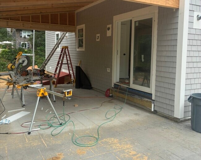 Building Photo - 53 Pondview Dr