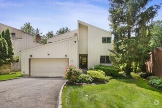 Building Photo - 16 Talcott Rd