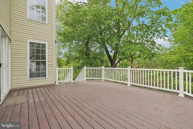 Foto del edificio - 51 Knickerbocker Ln