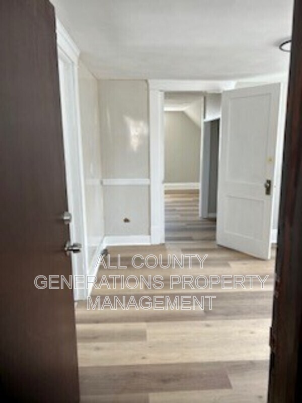 Foto del edificio - 19509 Chickasaw Ave