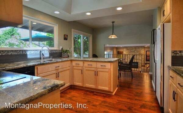 Building Photo - 4 br, 3 bath House - 4062 El Coral Way
