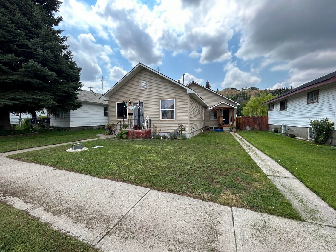 535 S Grant Ave Unit Apt A, Pocatello, ID 83204 Apartments in