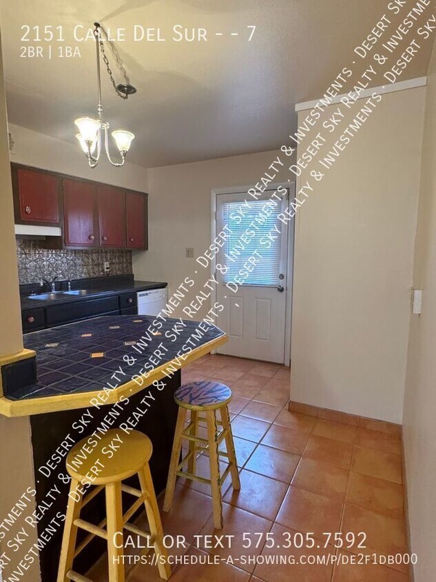Primary Photo - 2 Bedroom 1 Bath Apartment