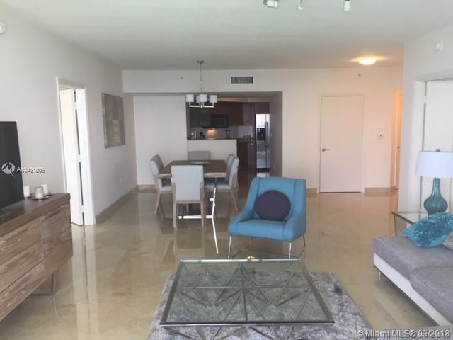 Building Photo - 16699 Collins Ave
