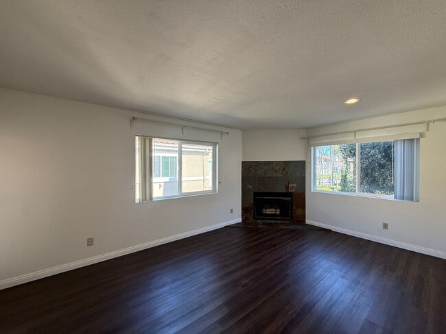 Foto del edificio - Beautiful 1 Bedroom 1 Bathroom in UTC!