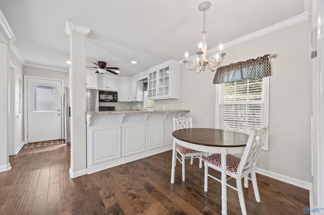 Building Photo - 1201 W Washington St