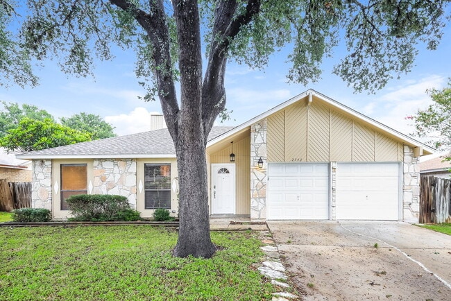 Building Photo - 2743 Knoll Tree St