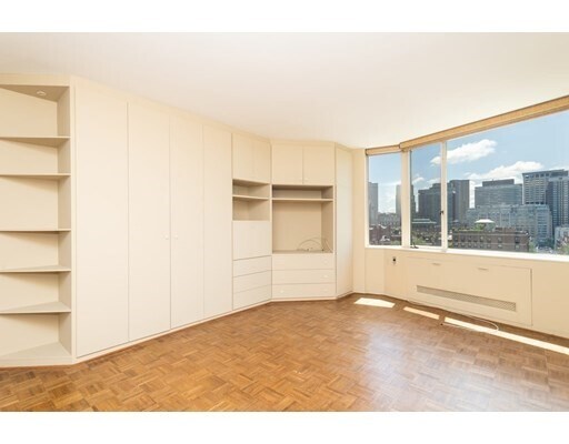 Foto del edificio - 324 Beacon St