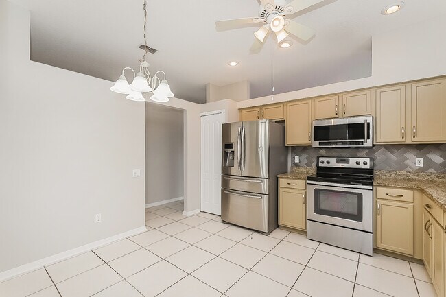 Building Photo - 5502 Terrain de Golf Dr